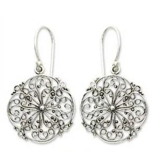 Handmade Sterling Silver 'Remembrance' Filigree Earrings (Indonesia)