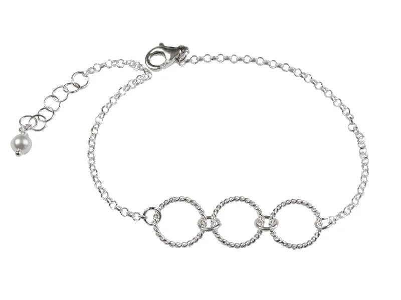 Trinity Circle Twist Bracelet